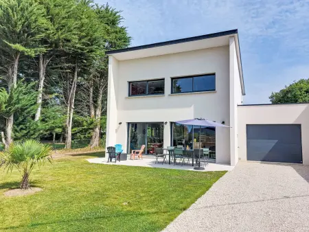 Location Maison à Le Tour du Parc 6 personnes