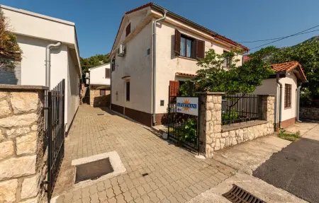 Location Maison à Karlobag 4 personnes