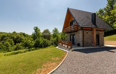 Location Maison à Lipovlje 4 personnes