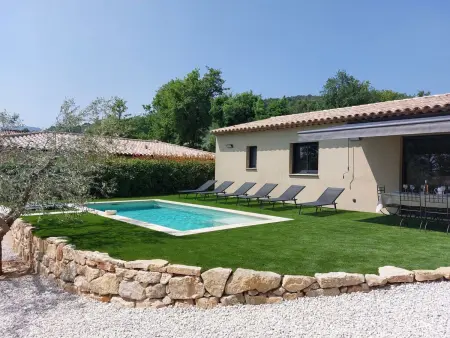 Location Maison à Callas 6 personnes