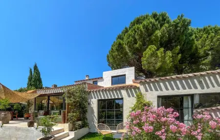 Location Maison à Les Baux de Provence 10 personnes