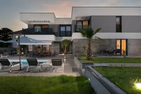 Location Villa à Nin 10 personnes