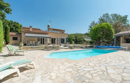 Location Maison à Saint Cezaire 8 personnes