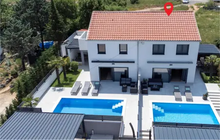 Location Maison à Njivice 4 personnes