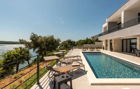 Location Maison à Posedarje 8 personnes