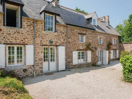 Location Maison à Pleurtuit 12 personnes