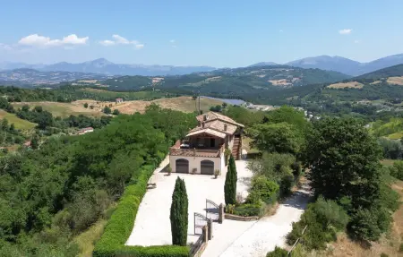 Location Maison à Casacastalda 8 personnes