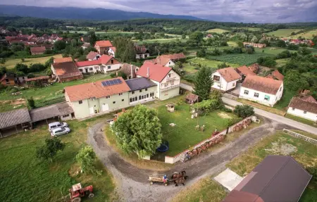 Location Maison à Gornji Bogicevci 14 personnes