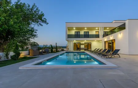 Location Maison à Sikovo 8 personnes