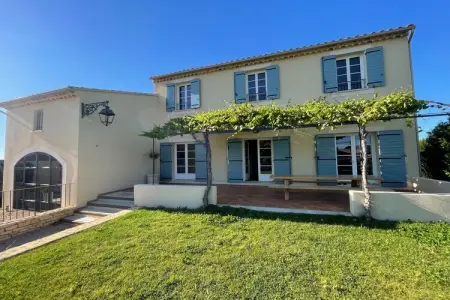 Location Maison à Violès 12 personnes