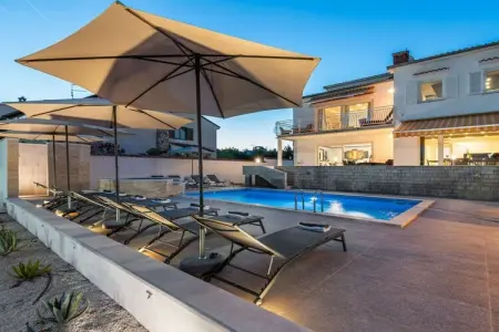 Location Villa à Buici 12 personnes