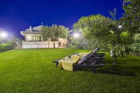 Location Maison à Santa Maria del Focallo 9 personnes