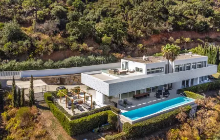 Location Maison à Ojen 12 personnes