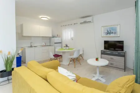 Location Maison à Karin Gornji 12 personnes