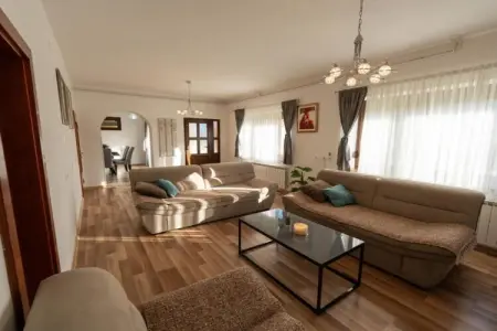 Location Villa à Prozor 9 personnes