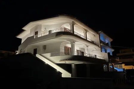 Location Maison à La Caletta 4 personnes