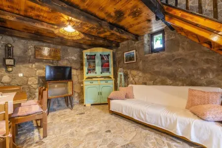 Location Maison à Vrgorac 5 personnes