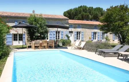 Location Maison à Cravans 10 personnes