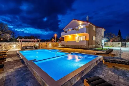 Location Maison à Benkovac 10 personnes