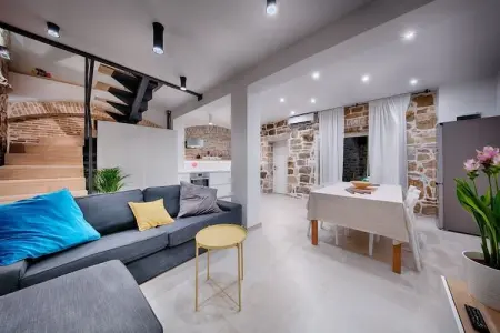 Location Villa à Vis 10 personnes
