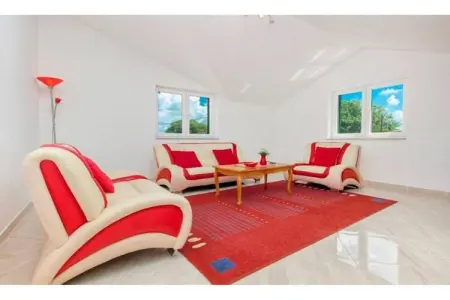 Location Maison à Drnis 8 personnes