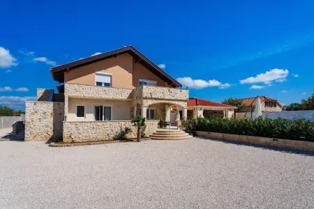 Location Maison à Vodice 8 personnes