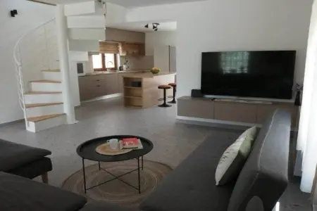 Location Maison à Vrgorac 6 personnes