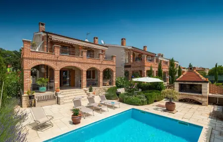 Location Maison à Kastelir 6 personnes