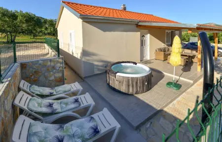 Location Maison à Lisane Ostrovicke 4 personnes