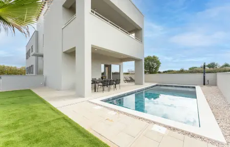 Location Maison à Zaton 12 personnes