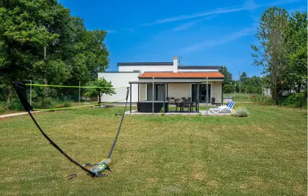 Location Maison à Barban 6 personnes