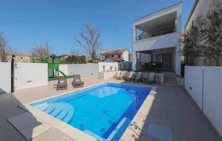 Location Maison à Privlaka 8 personnes