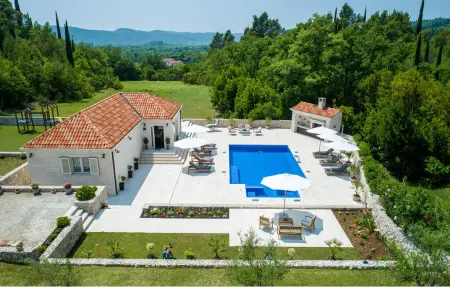 Location Maison à Gruda 6 personnes