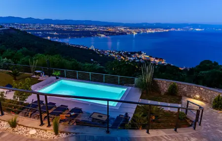 Location Maison à Veprinac 8 personnes