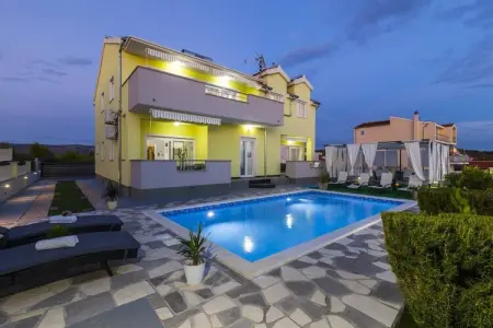 Location Maison à Šibenik Brodarica 10 personnes