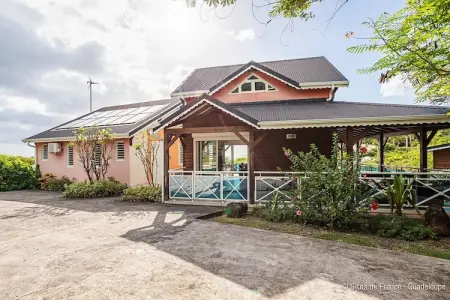Location Villa à Guadeloupe 17 personnes