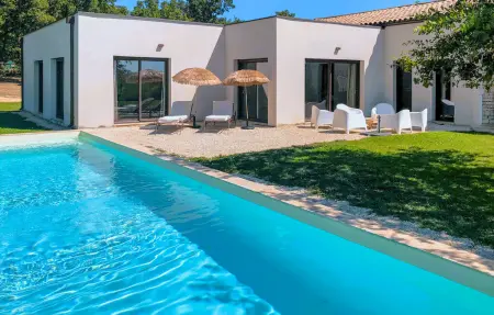 Location Maison à Grignan 8 personnes