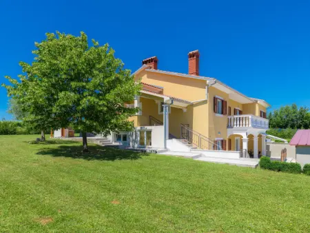Location Maison à Barban 10 personnes