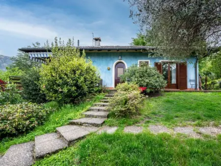 Location Maison à Casale Corte Cerro 4 personnes