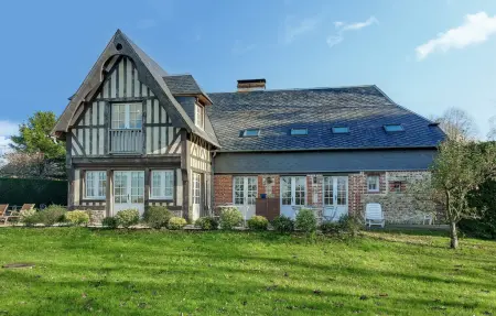 Location Maison à Saint Etienne la Thill 32 personnes