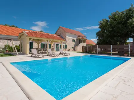 Location Maison à Oklaj 8 personnes