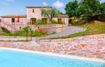 Location Maison à St Cirgues de Prades 8 personnes