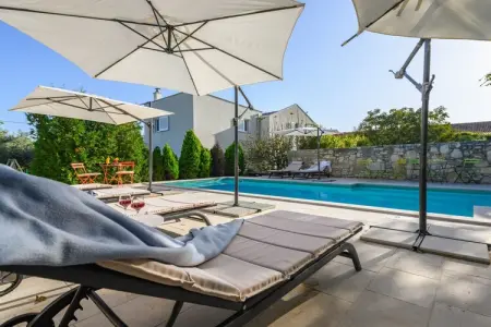 Location Villa à Rakalj 9 personnes