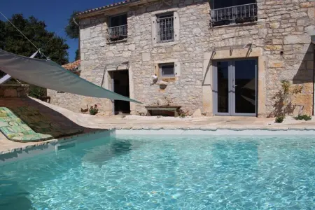 Location Maison à Kastelir 8 personnes