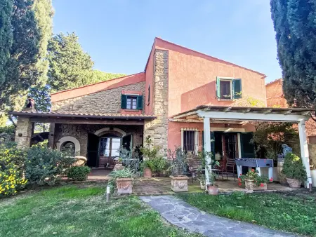 Location Maison à Guardistallo 6 personnes