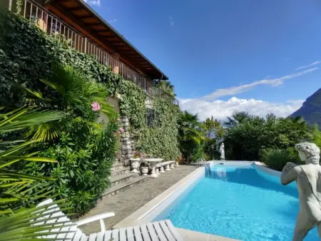 Location Maison à Carlazzo 6 personnes