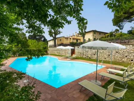 Location Gîte à Crespina Lorenzana 8 personnes