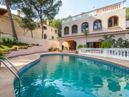 Location Maison à Bendinant 12 personnes