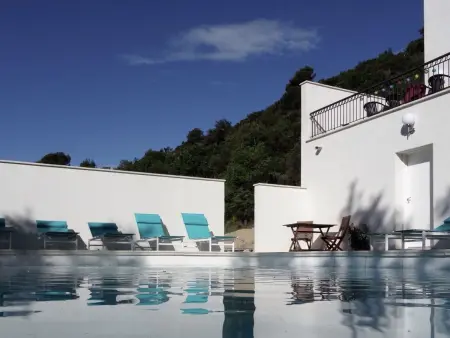 Location Maison à Allemagne en Provence 16 personnes