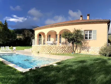 Location Maison à Vence 6 personnes
